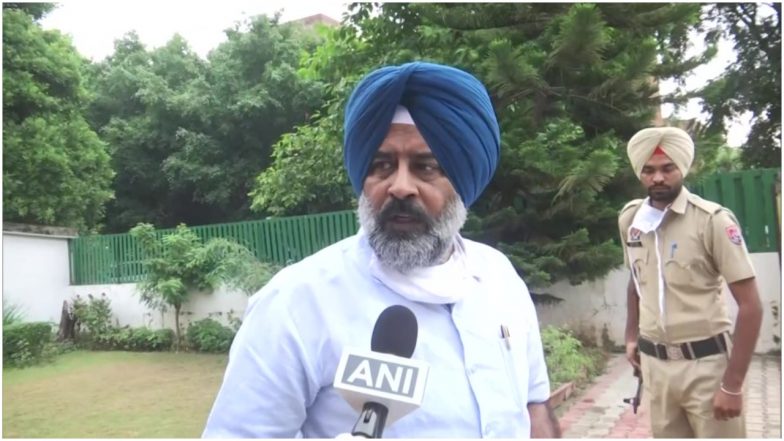 Punjab Congress Crisis: चन्नी सरकार में मंत्री परगट सिंह का दिल्ली के मुख्यमंत्री पर पलटवार, कहा- हमें केजरीवाल की सलाह की जरूरत नहीं