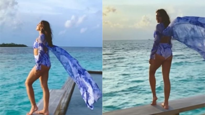 VIDEO: समंदर किनारे दिखा Sara Ali Khan का ग्लैमरस अंदाज, एक्ट्रेस के कर्वी फिगर ने उड़ाए फैंस के होश