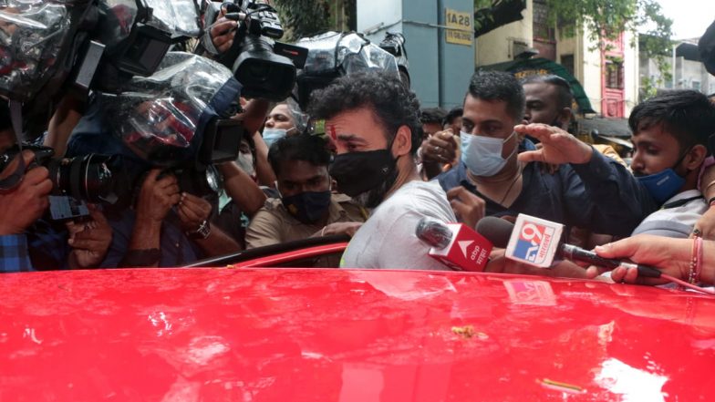 Raj Kundra Pornography Case: अश्लील फिल्म मामले में जमानत मिलने के बाद मुंबई की जेल से बाहर आए राज कुंद्रा