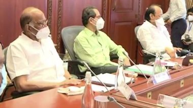 Maharashtra: सीएम उद्धव ठाकरे ने मुंबई में कोविड टास्क फोर्स के अधिकारियों के साथ बैठक की