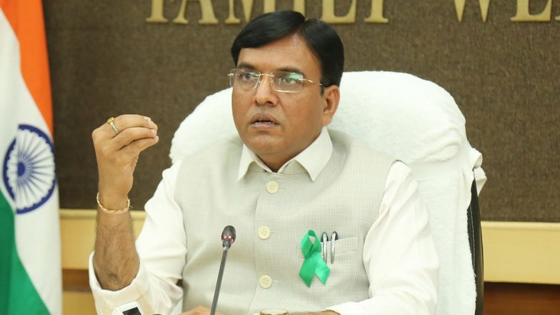 FWM Mansukh Mandaviya ने लोगों से कोविड-19 को लेकर लापरवाही नहीं बरतने की अपील की
