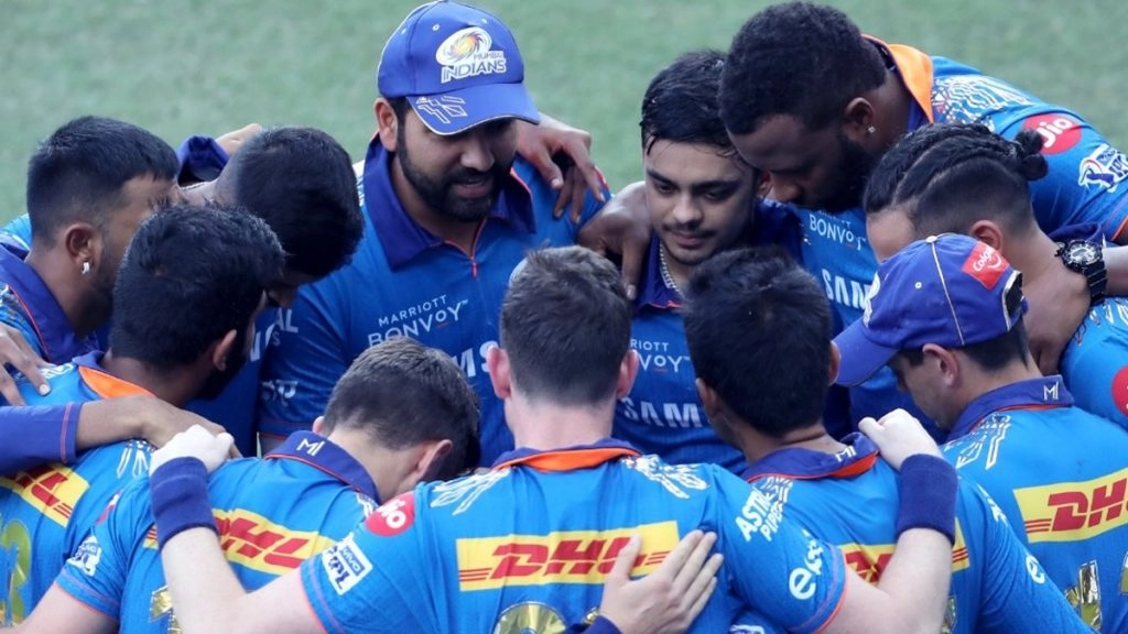 आईपीएल के प्‍लेऑफ में पहुंचने के लिए चार टीमों के बीच घमासान