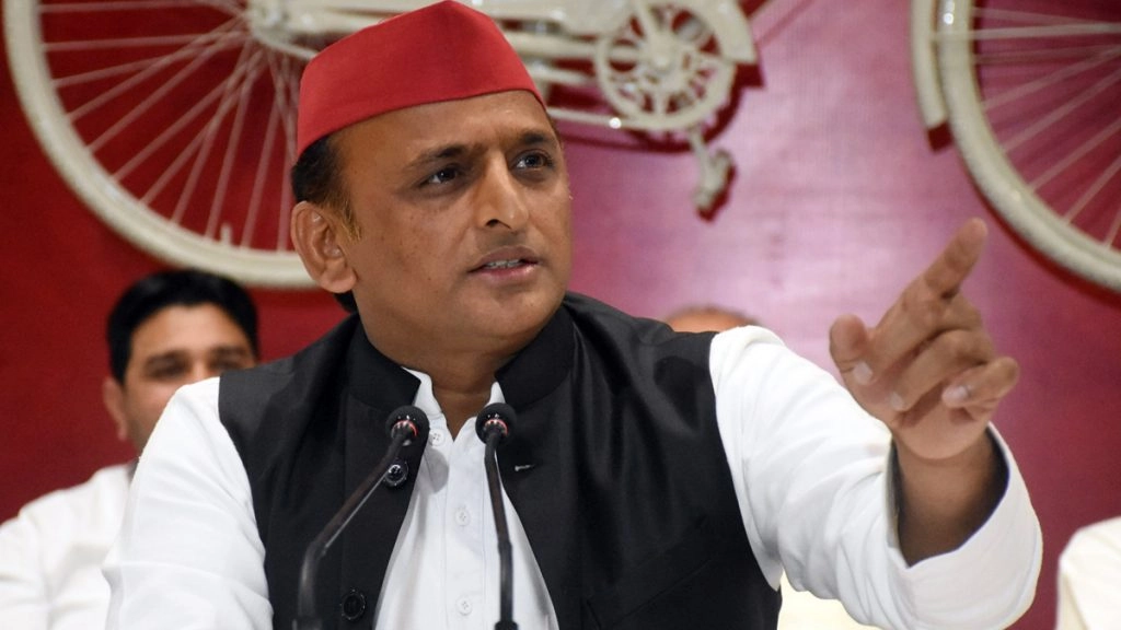 भाजपा को अपना नारा बदलकर ‘मेरा परिवार भागता परिवार’ करना चाहिए: अखिलेश यादव