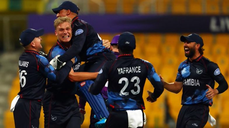 ICC T20 World Cup 2021: रोमांचक मुकाबले में नामीबिया ने स्कॉटलैंड को चार विकेट से हराया, रुबेन ट्रंपलमैन-जेन फ्राइलिंक चमके