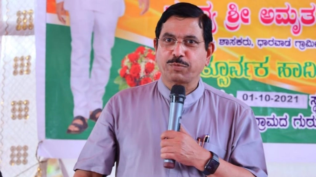  सीएम केजरीवाल ने कोयले की कमी पर पीएम मोदी को लिखा पत्र, केंद्रीय मंत्री  जोशी बोले- विस्तृत जानकारी लेने के बाद ही इस पर बात करूंगा