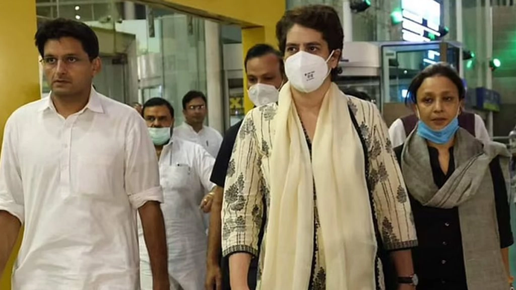 लखीमपुर खीरी में मारे गए किसानों के परीजनों से मिलने जा रहीं प्रियंका गांधी को यूपी पुलिस ने किया गिरफ्तार