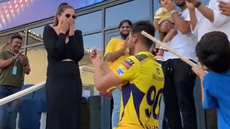 IPL 2021: मैच के बाद CSK के इस दिग्गज खिलाड़ी ने सरेआम स्टेडियम में किया गर्लफ्रेंड को प्रपोज, सोशल मीडिया पर वीडियो हुआ वायरल (Watch Video)