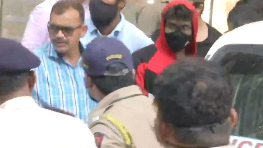 क्रूज़ पोत मादक पदार्थ मामला- दो और लोग गिरफ्तार