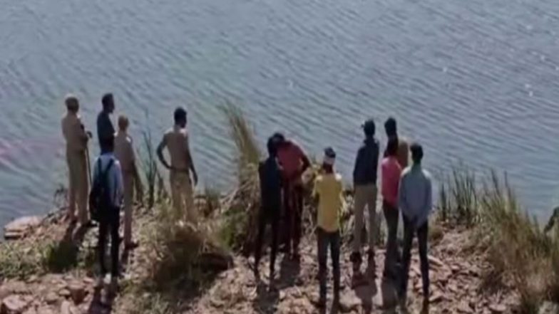 Uttar Pradesh: आगरा में मूर्ति विसर्जन के दौरान डूबने से एक गांव के 5 लोगों की हुई मौत