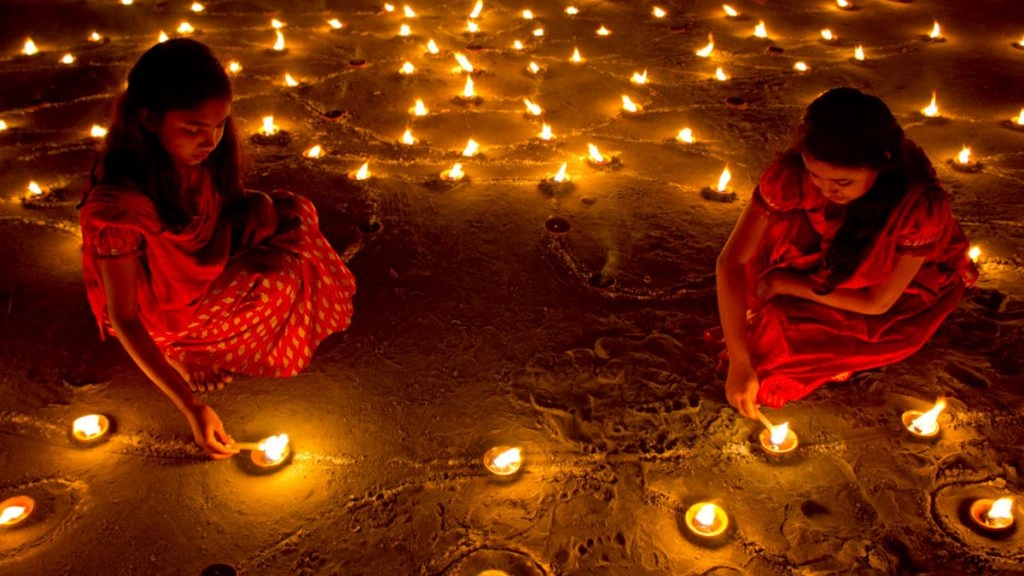 अमेरिका में टाइ्म्स स्क्वायर से दिवाली के जश्न की शुरुआत, हैरिस और ट्रंप ने किया कार्यक्रमों का आयोजन