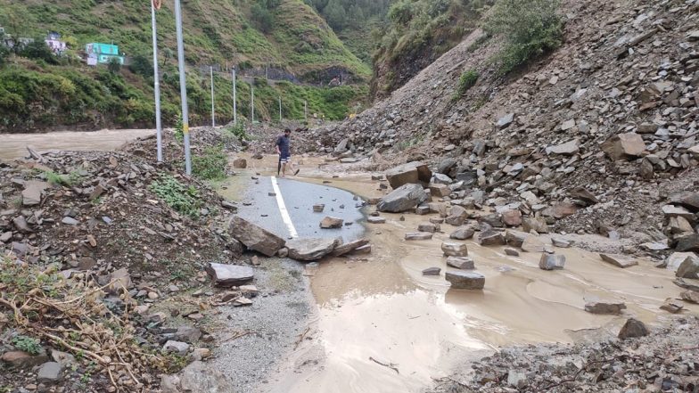 Uttarakhand: भारी बारिश से कोहराम, सड़कें टूटी, रेल लाइन ध्वस्त- अमित शाह आज करेंगे प्रभावित क्षेत्र का दौरा