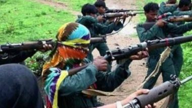 Chhattisgarh: छत्तीसगढ़ में नक्सलियों ने ‘गोपनीय सैनिक’ की हत्या की, वाहनों में लगाई आग