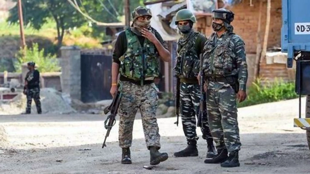 Jammu-Kashmir: आतंकी हमलों से डरे प्रवासी मजदूर, गैर-कश्मीरियों की हत्याओं के बाद लौट रहे घर 