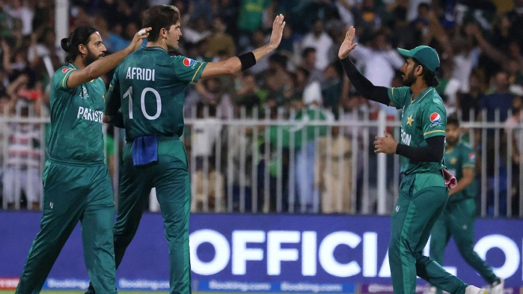 आजम का यह इस टूर्नामेंट में यह चौथा पचासा भी था