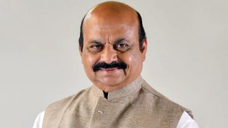 Karnataka: महिला को पुलिस ने सीएम से मिलने से रोका, बसवराज बोम्मई ने दिया कार्रवाई का आश्वासन