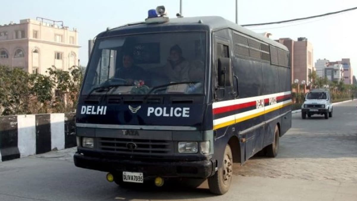 दिल्ली में सेक्स रैकेट का भंडाफोड़: एक महिला को बचाया