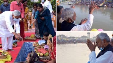 Chhath Puja 2021: सीएम नीतीश कुमार ने अपने आवास पर अस्ताचलगामी सूर्य को अर्घ्य दिया, पटना में गंगा घाटों का निरीक्षण किया