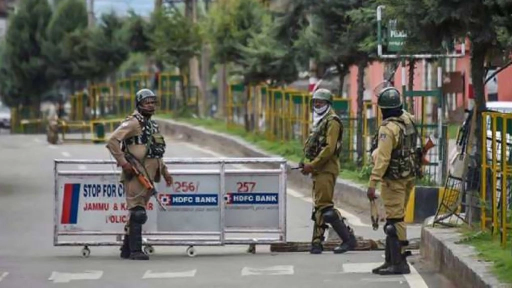 J-K: जम्मू-कश्मीर के राजौरी में जमीन विवाद को लेकर दो समुदायों के बीच तनाव, धारा 144 लागू