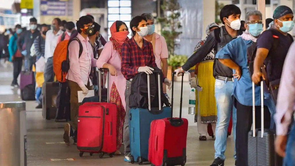 Maharashtra: दक्षिण अफ्रीका से आने वाले नागरिकों के लिए 7 दिन का क्वारंटाइन अनिवार्य कर सकती है सरकार