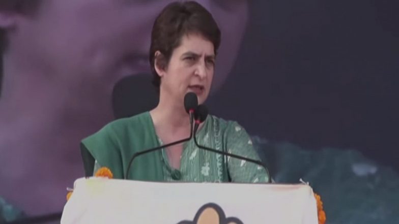 प्रियंका गांधी का बड़ा हमला, कहा- मोदी, योगी और BJP के सब नेता मंच पर खड़े होकर झूठा प्रचार करते हैं