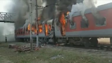 Madhya Pradesh: मुरैना में उधमपुर-दुर्ग एक्सप्रेस की एसी की दो बोगियों में लगी आग, सभी यात्रियों को सुरक्षित बाहर निकाला गया