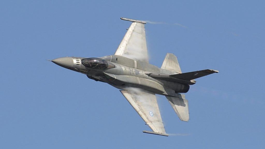 बढ़ेगी वायुसेना की ताकत, आसमान में उतरकर दुश्मनों के बीच नई हलचल पैदा करेगा AMCA