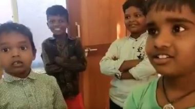 स्कूल में चोरी हुई पेंसिल तो शिकायत लेकर सीधे पुलिस के पास पहुंचा बच्चा, इंटरनेट पर वीडियो हुआ वायरल (Watch Viral Video)