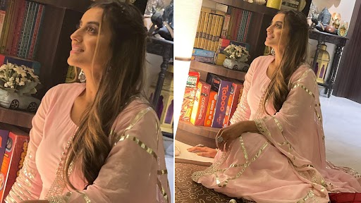 Akshara Singh Photos: पिंक अनारकली में अक्षरा सिंह ने शेयर की तस्वीरें, खूबसूरत स्माइल देख हार बैठेंगे दिल, देखें फोटोज