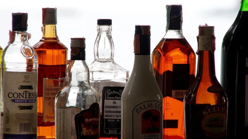 MP में डेढ़ हजार हथियार और 7 करोड़ की शराब जब्त