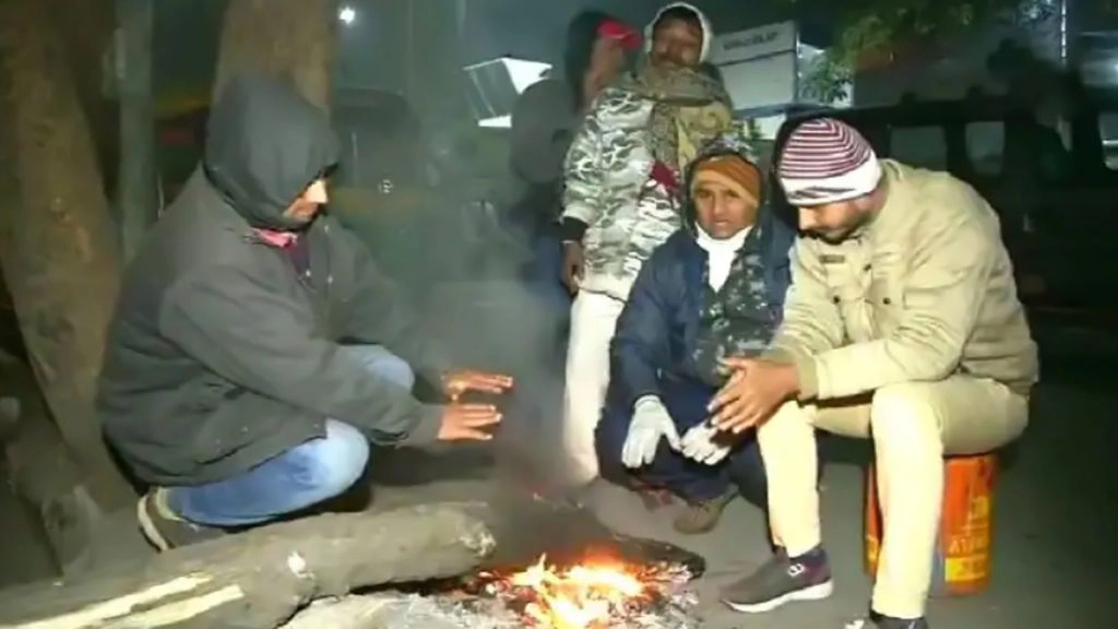 कश्मीर से दिल्ली तक शीतलहर की चपेट में पूरा उत्तर भारत, कहीं बारिश तो कहीं बर्फबारी का पूर्वानुमान