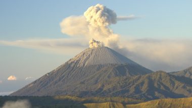 इंडोनेशिया में ज्वालामुखी फटने की घटना में मरने वालों की संख्या 13 हुई
