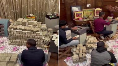 Kanpur: ‘समाजवादी इत्र’ लॉन्च करने वाले कारोबारी पीयूष जैन के घर रेड, नोटों से भरी मिली तिजोरी, 24 घंटे बाद भी चल रहा गिनने का काम