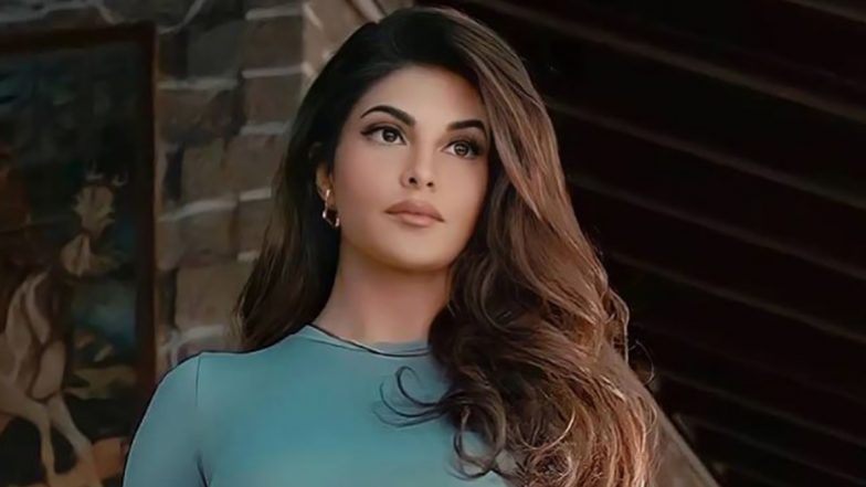 Jacqueline Fernandez को विदेश जाने से मुंबई एयरपोर्ट पर रोका गया, उगाही मामले में जारी हुआ है लुकआउट नोटिस