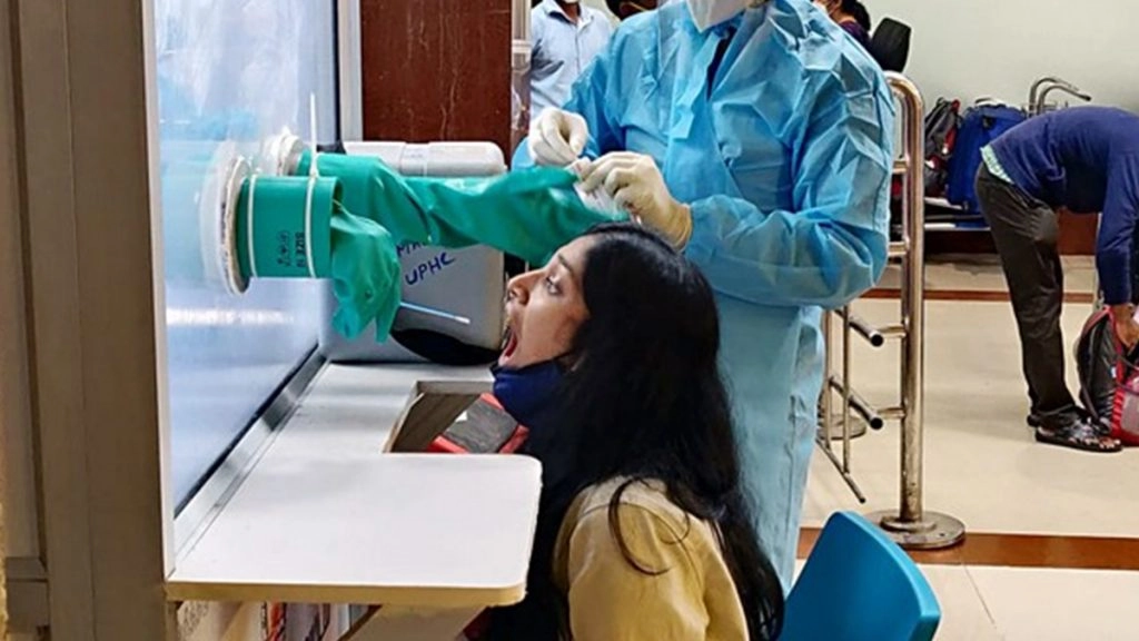 पिछले 24 घंटे में कोविड-19 के 10,649 नए मामले सामने आये, 36 और लोगों की मौत हुई 