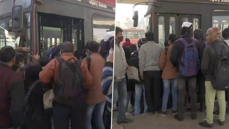 दिल्ली: 50 फीसदी क्षमता के साथ चल रहे हैं सार्वजनिक परिवहन, यात्रियों को करना पड़ रहा है घंटो इंतजार