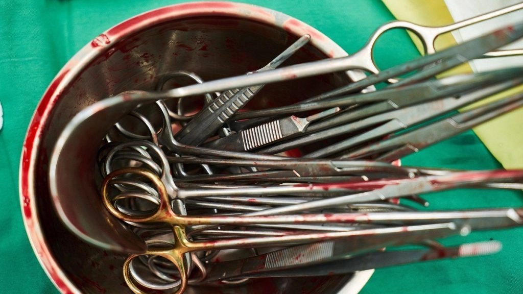 जबरन यौन संबंध बनाने के प्रयास पर महिला ने पति का गुप्तांग काटा, मामला दर्ज