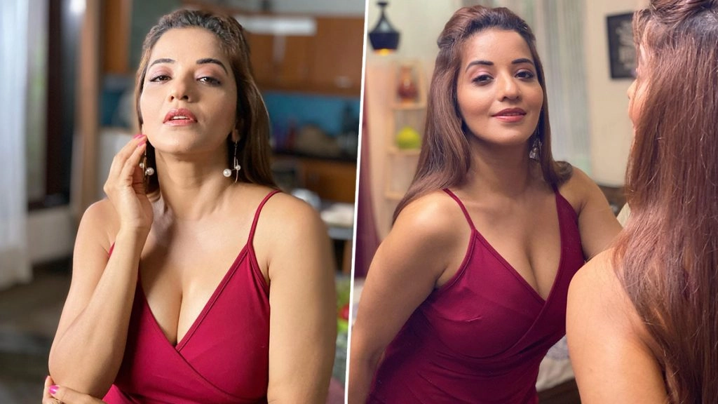 भोजपुरी अदाकारा मोनालिसा ने रेड हॉट अवतार में पोस्ट की सेक्सी फोटो, दिखाया अपना क्रिसमस लुक