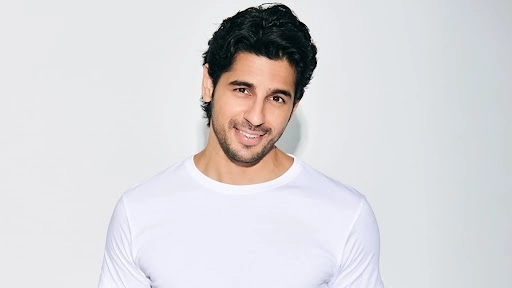 'प्यार के बिना सेक्स कुछ भी नहीं': सिद्धार्थ मल्होत्रा