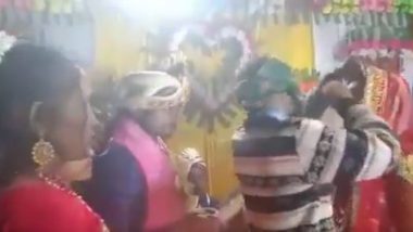 OMG! शादी के मंडप में पहुंचकर सिरफिरे आशिक ने भरा दुल्हन की मांग में सिंदूर, देखता रह गया दूल्हा (Watch Viral Video)