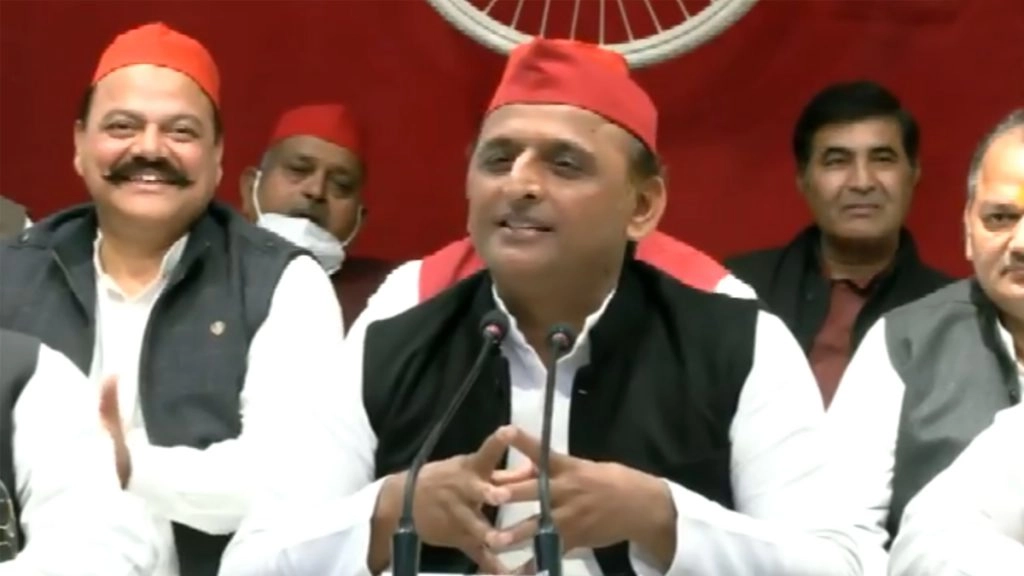 सपा अध्यक्ष अखिलेश यादव ने 'फर्क साफ है' अभियान पर जताई आपत्ति