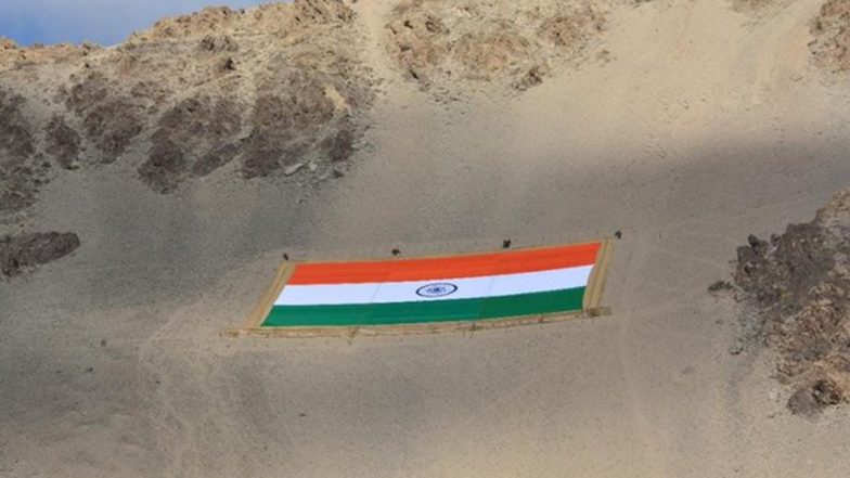 Indian Army Day 2022: भारत-पाकिस्तान बॉर्डर पर फहराया जाएगा दुनिया का सबसे बड़ा राष्ट्रीय ध्वज, जानिए खासियत