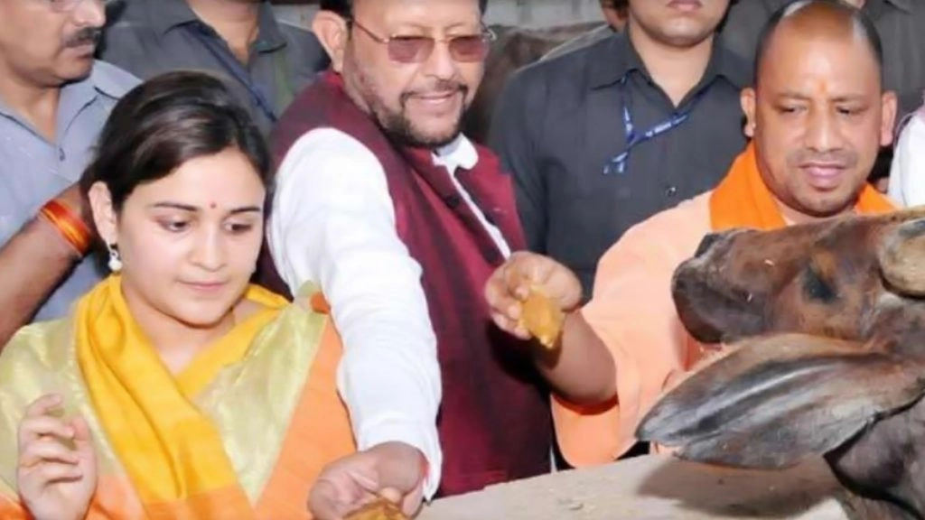 भाजपा में शामिल हुईं मुलायम सिंह यादव की पुत्रवधु अपर्णा यादव