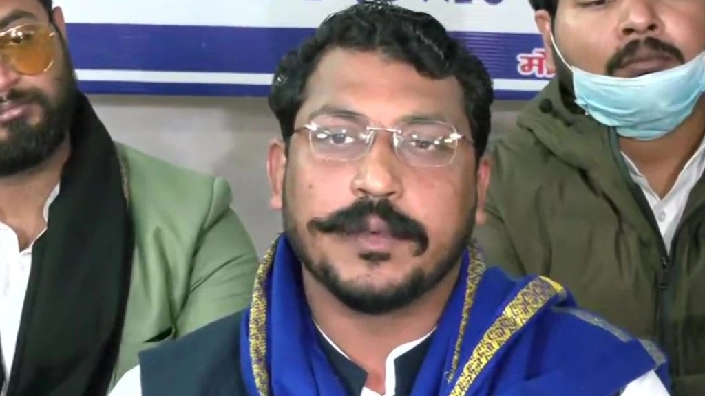सपा 100 सीट भी दे तो गठबंधन नहीं: चंद्रशेखर आजाद