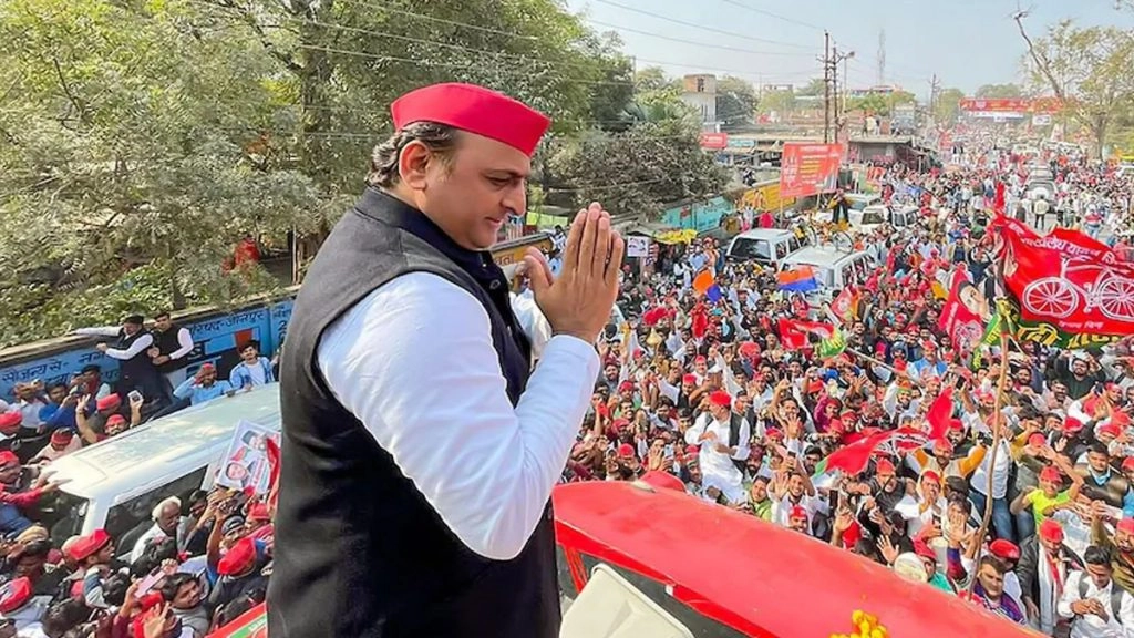 अखिलेश यादव का बड़ा ऐलान, राज्य में SP की सरकार बनने पर  लोगों को 300 यूनिट  बिजली मुफ्त मिलेगी