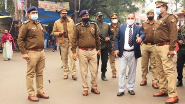 Uttar Pradesh: सड़क हादसे में एक शख्स की मौत के बाद भीड़ ने किया पुलिस पर हमला