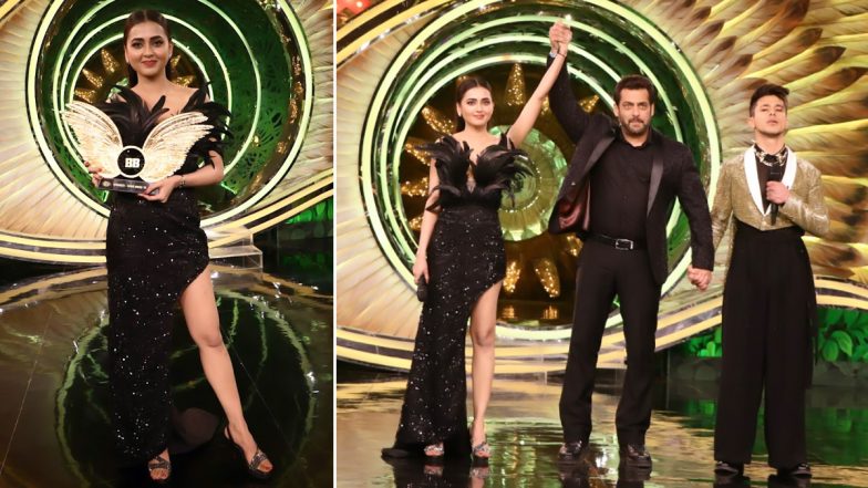 Bigg Boss 15 Winner: Tejasswi Prakash ने जीता 'बिग बॉस 15' का खिताब, देखें शो के फिनाले से ये स्पेशल Photos