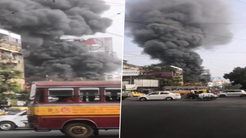 Fire in Park Show Cinema: कोलकाता के पार्क शो सिनेमा हॉल में लगी आग,  मौके पर दमकल की 5 गाड़ियां मौजूद
