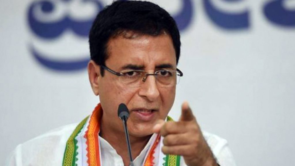टीएमसी को आत्ममंथन करना चाहिए कि क्या इससे गोवा में बीजेपी को सत्ता में आने में मदद मिलेगी: प्रवक्ता रणदीप सुरजेवालाR