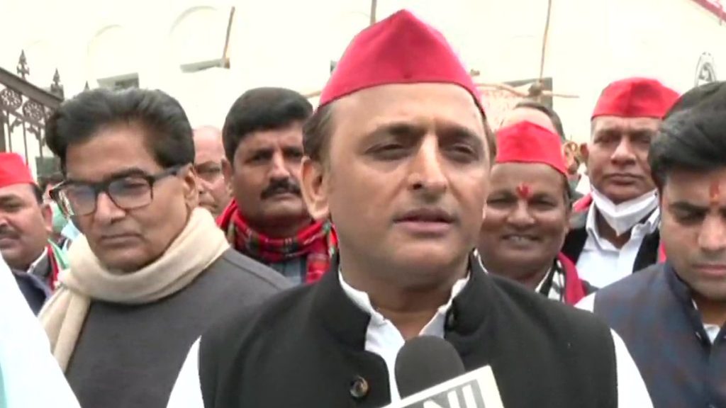 UP Election 2022: सपा के अजेय गढ़ करहल से अखिलेश यादव का नामांकन