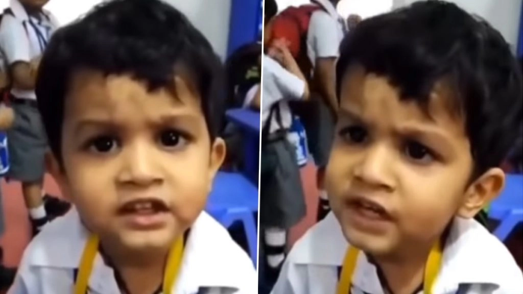 छोटे से बच्चे ने टीचर के सामने गाया ‘गुलाबी आंखें जो तेरी देखी’ गाना, उसकी मासूमियत ने जीता लोगों का दिल 